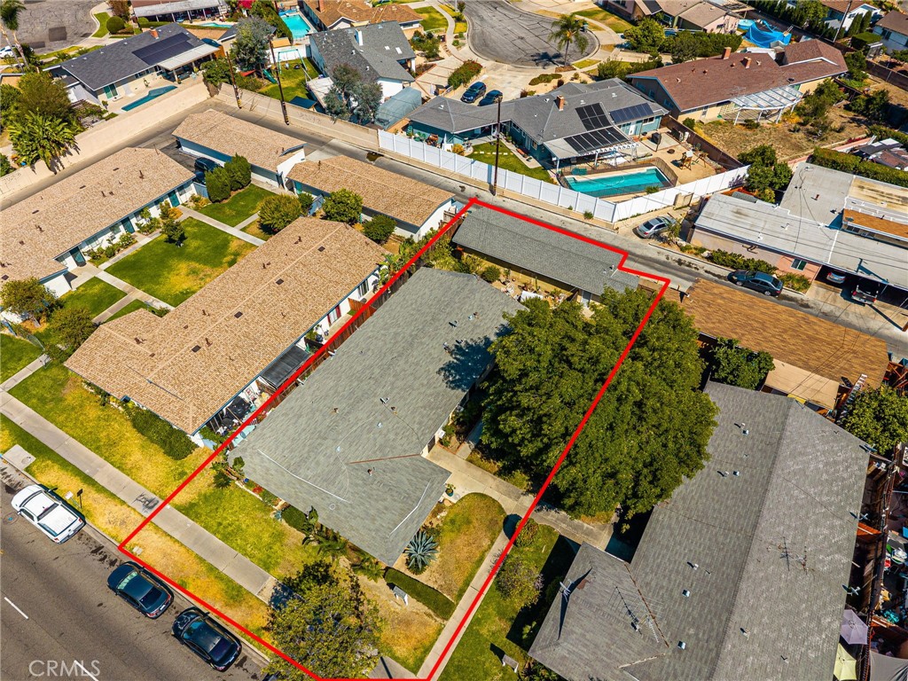 1256 N Placentia