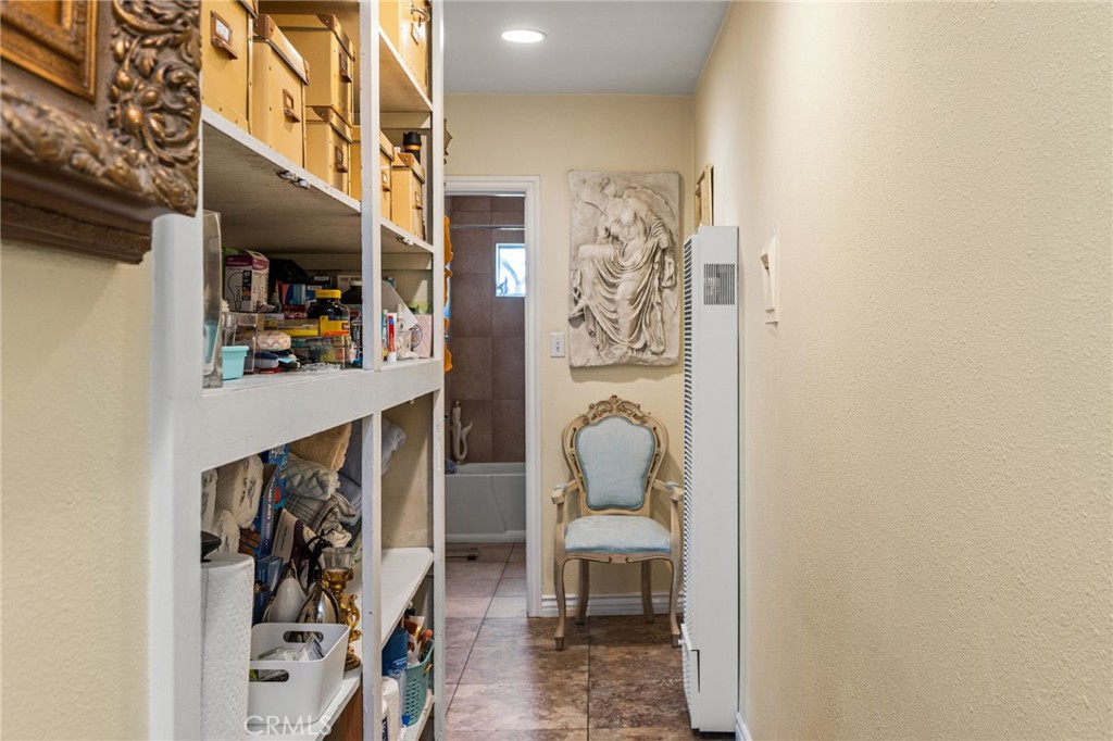 1256 N Placentia