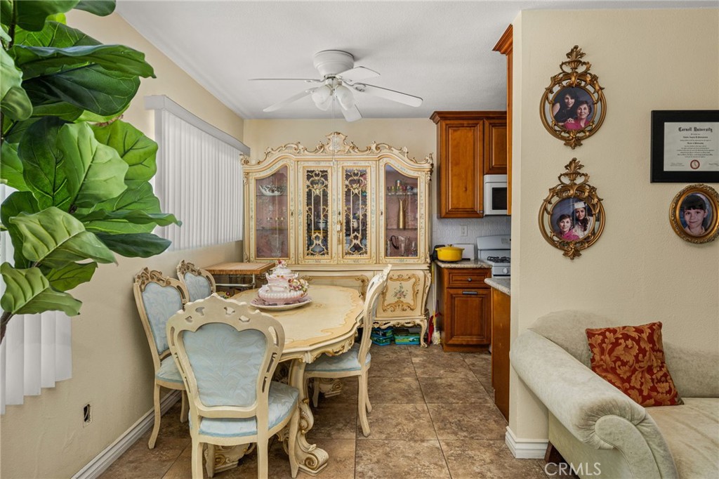 1256 N Placentia