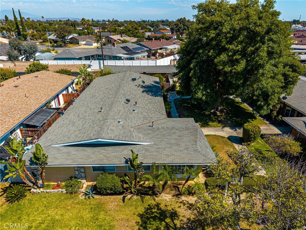 1256 N Placentia