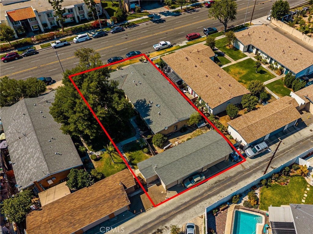 1256 N Placentia