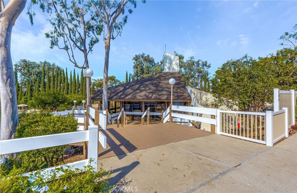 233 Mountain Court