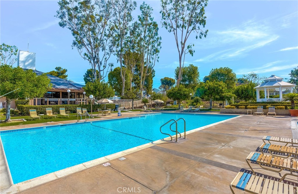 233 Mountain Court