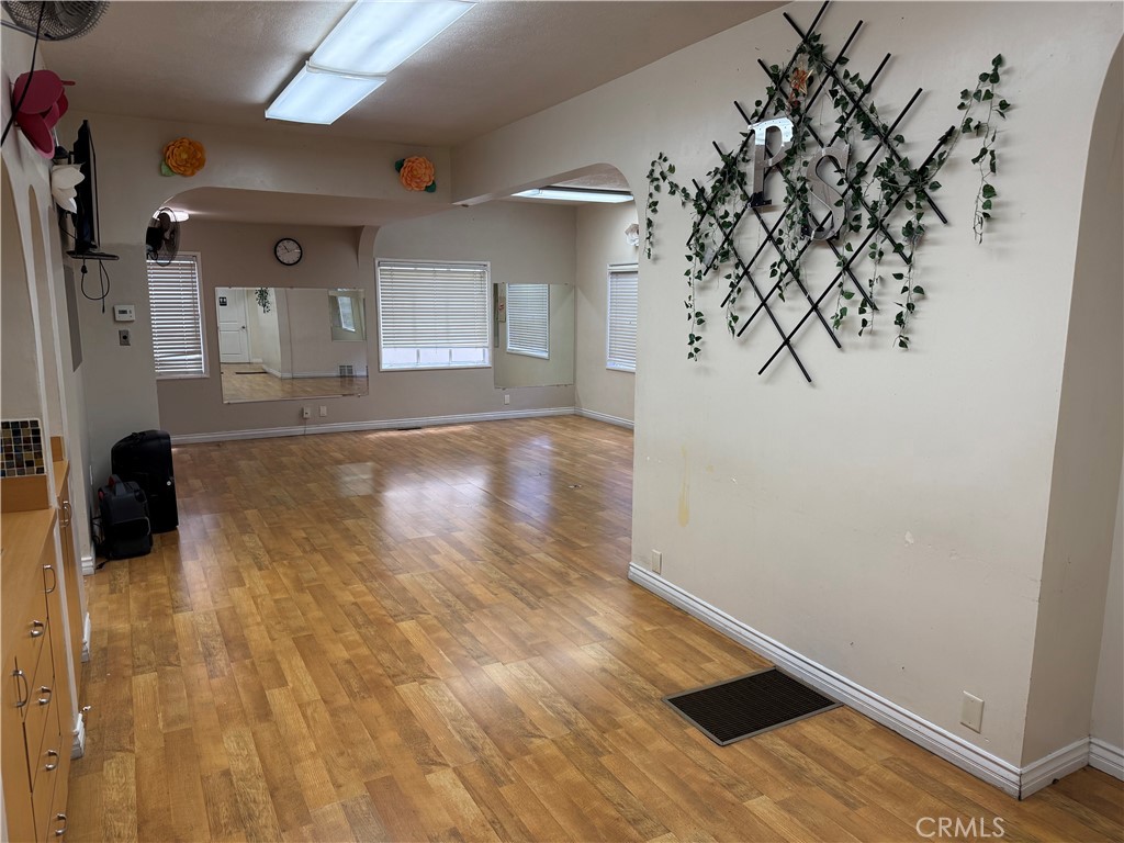 220 W Cypress
