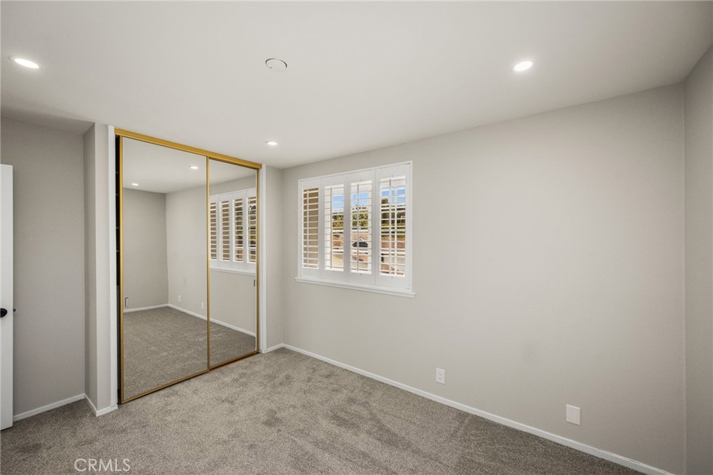 4431 E Olive Branch