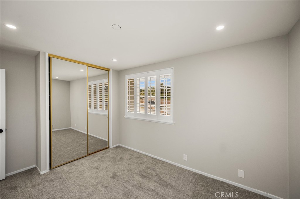 4431 E Olive Branch