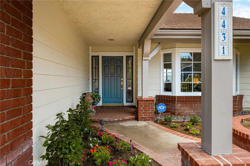 4431 E Olive Branch
