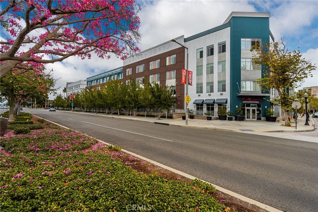 435 W Center Street Promenade 226