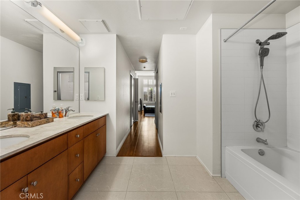 435 W Center Street Promenade 226