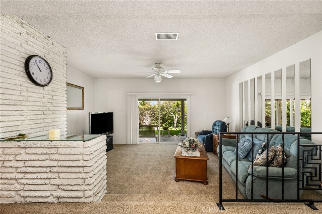 819 S Hastings