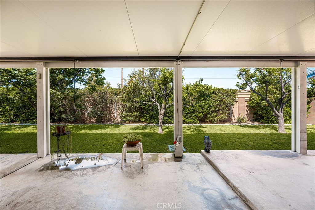 819 S Hastings