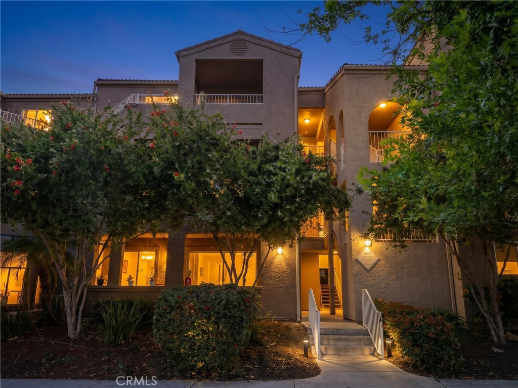 2400 San Gabriel 106