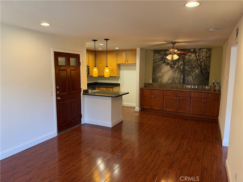 2400 San Gabriel 106