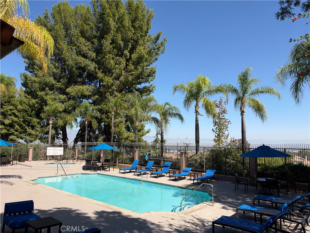 2400 San Gabriel 106