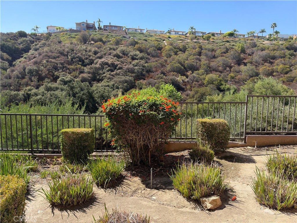 2400 San Gabriel 106