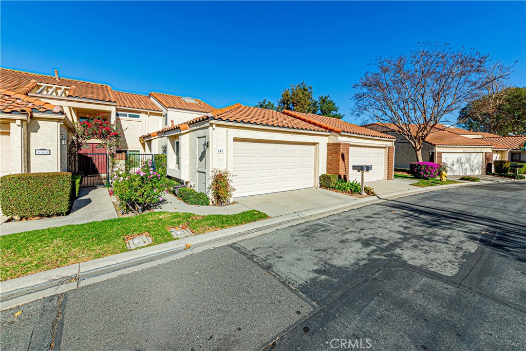 642 Colonial Circle