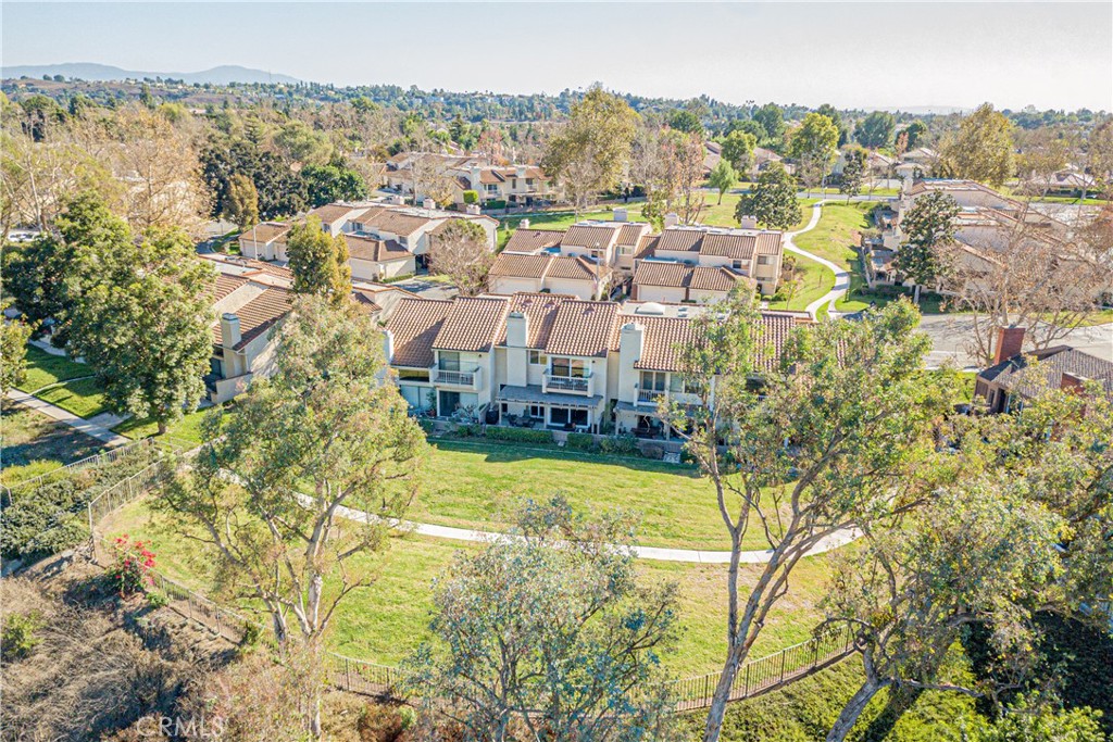 642 Colonial Circle