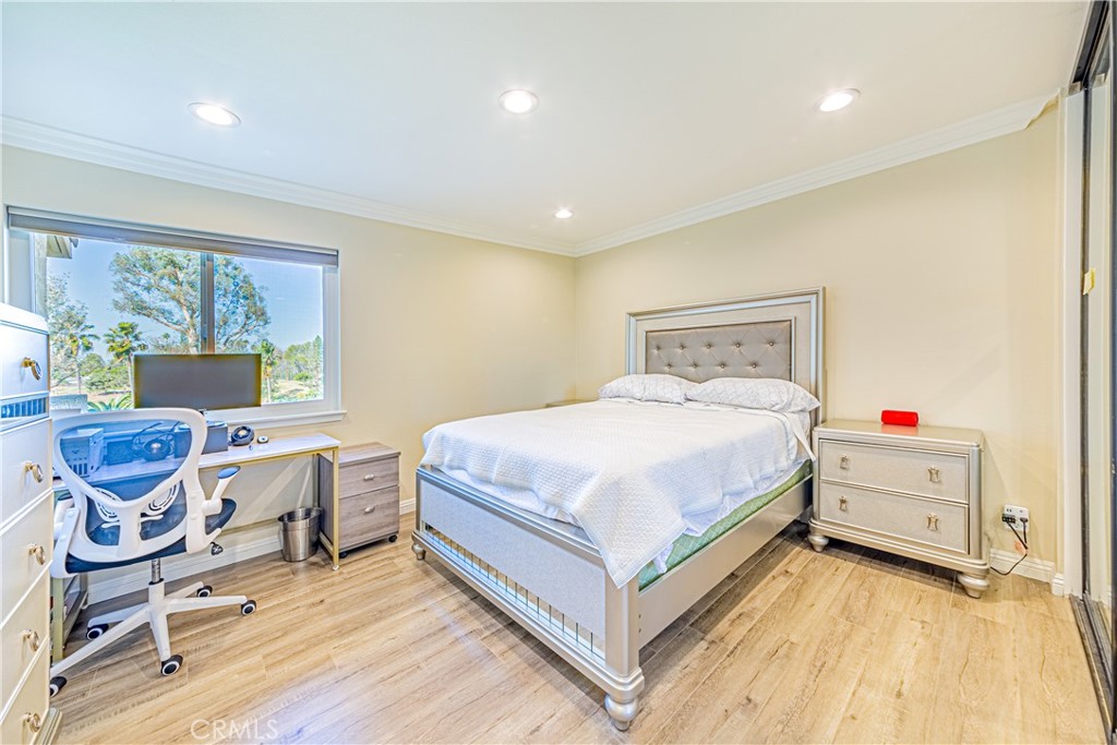 642 Colonial Circle