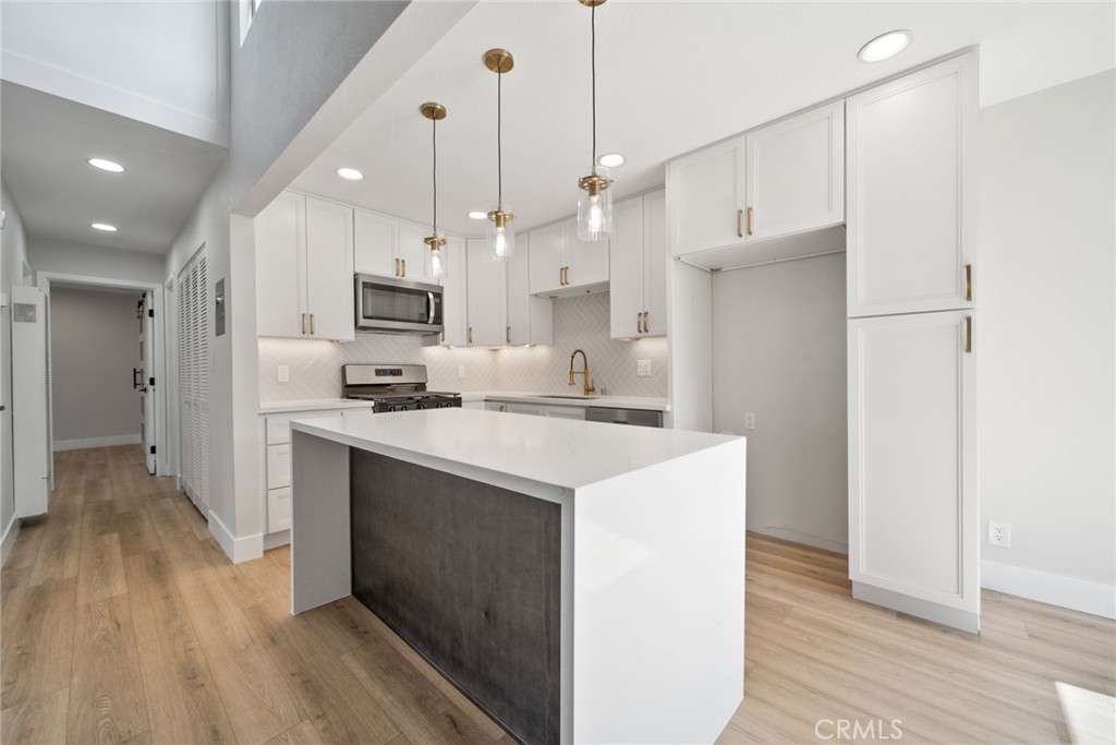 1001 W Stevens Avenue 201