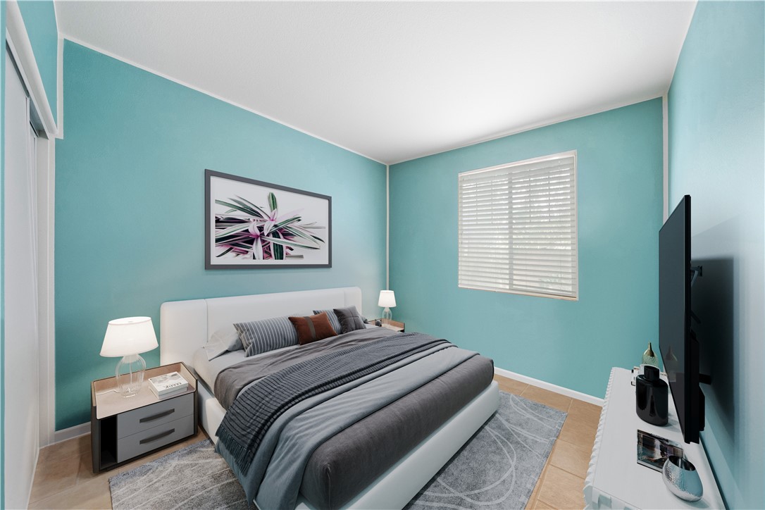 15080 Knollwood Street