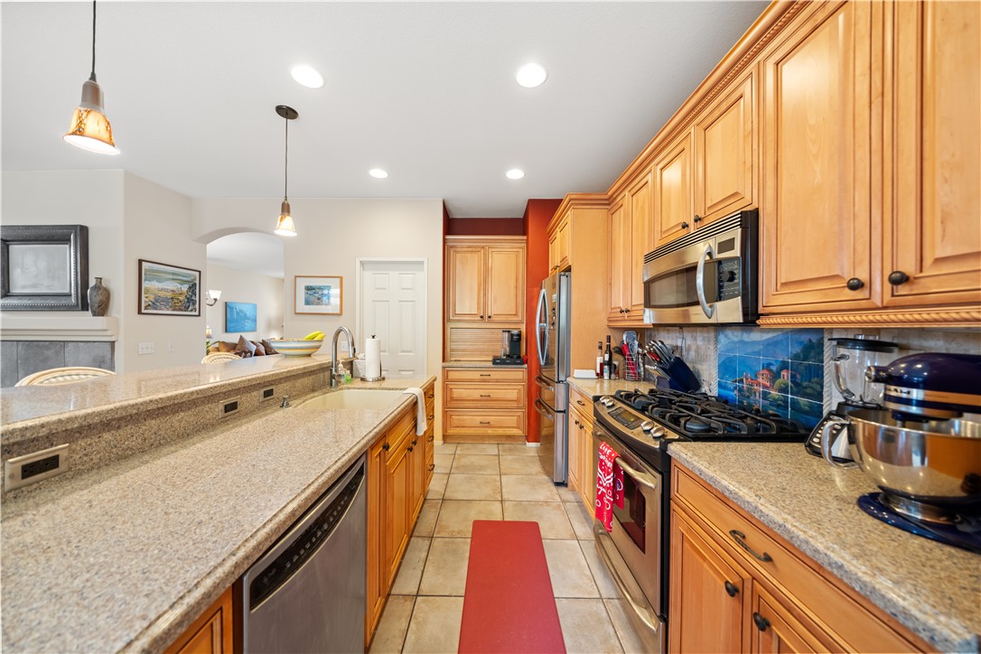 15080 Knollwood Street