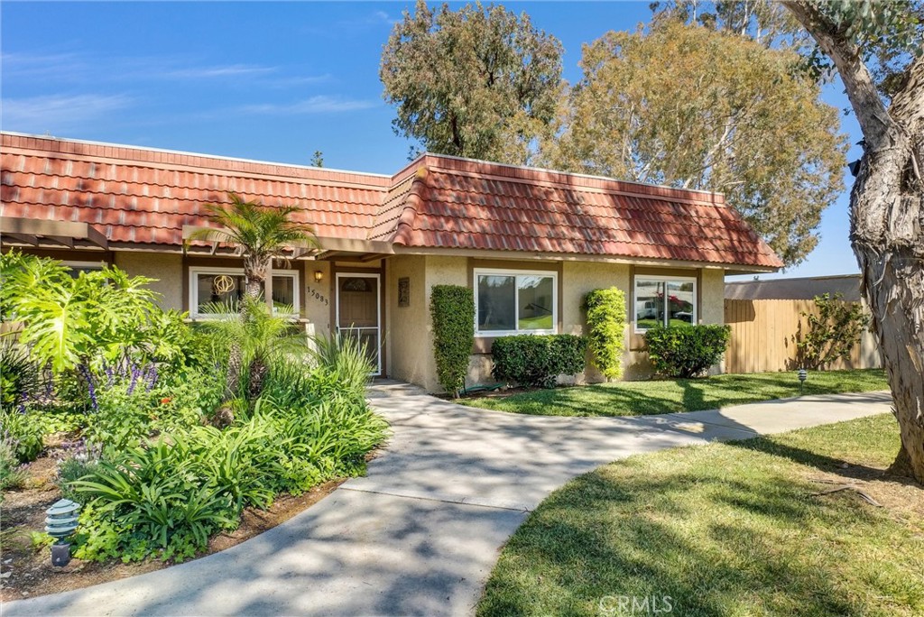 15083 Oak Lane