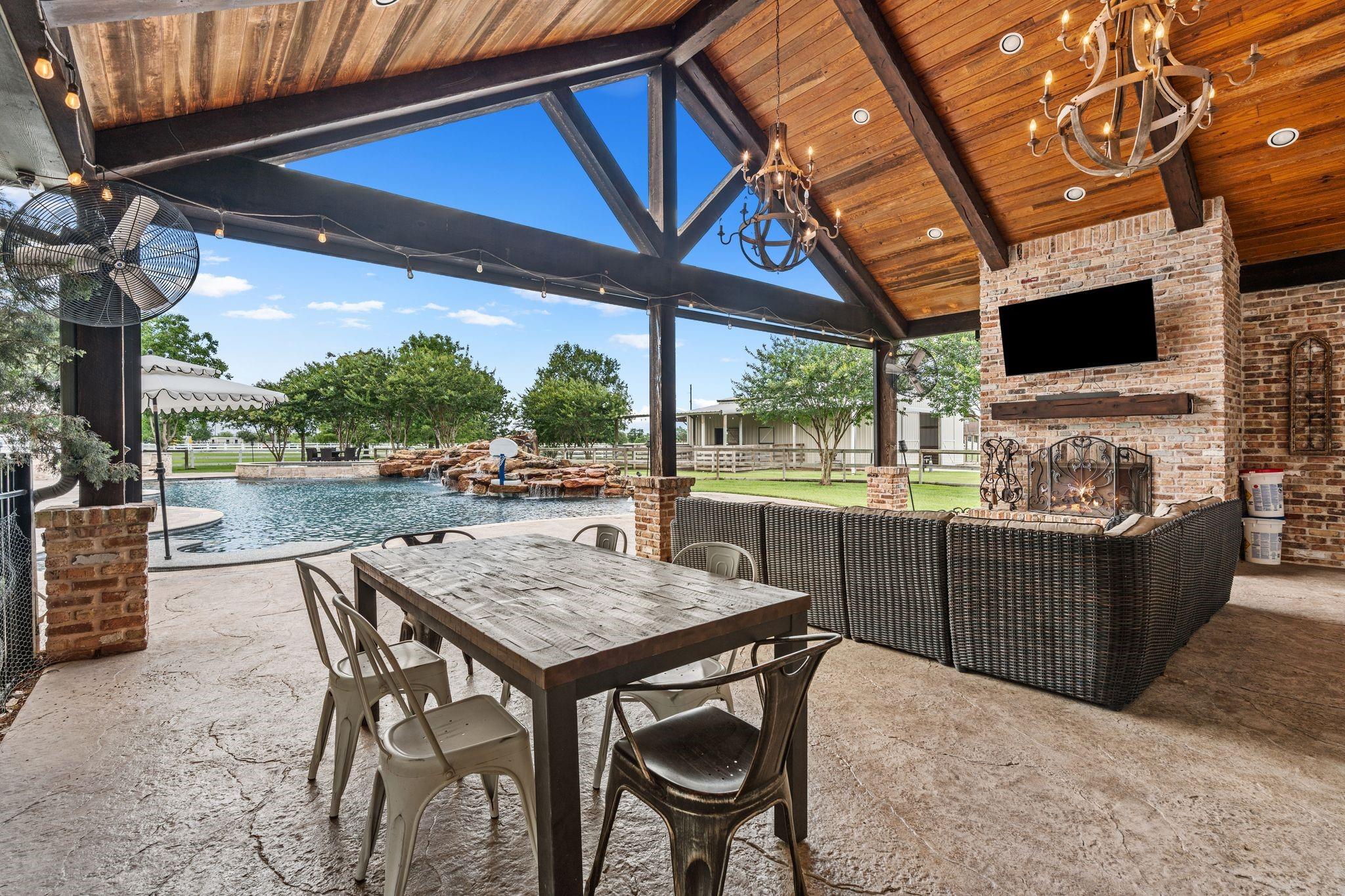 1430 Winding Canyon Court