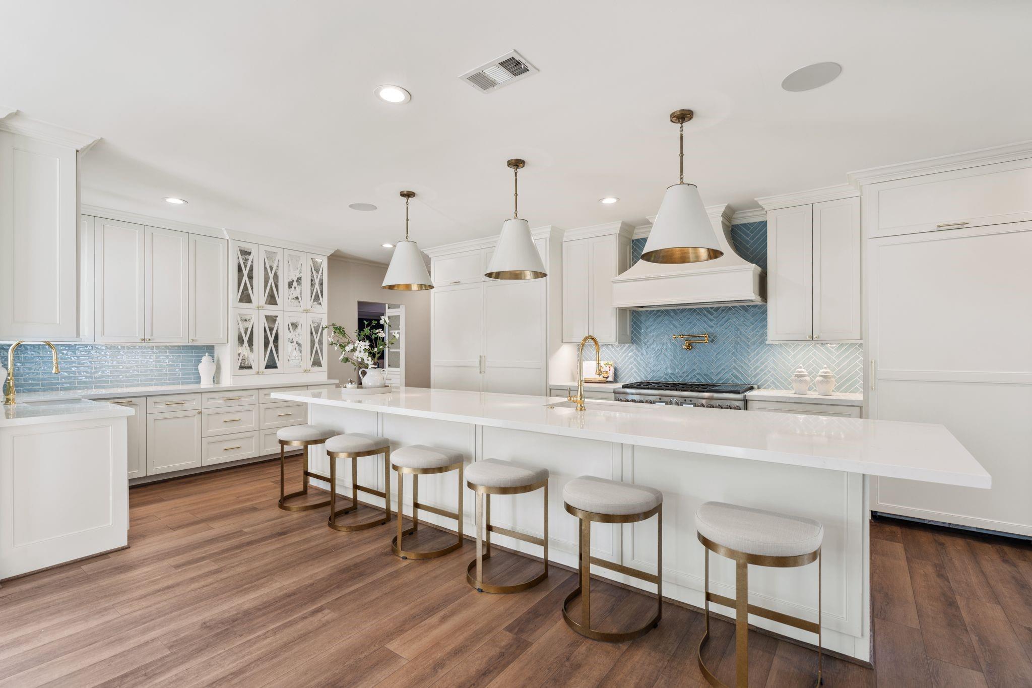 3113 N Saddlebrook Lane
