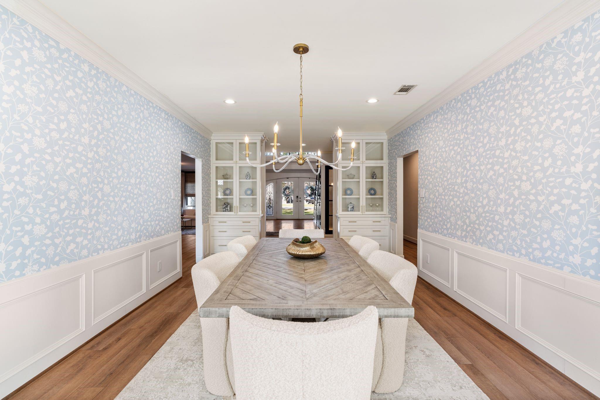 3113 N Saddlebrook Lane
