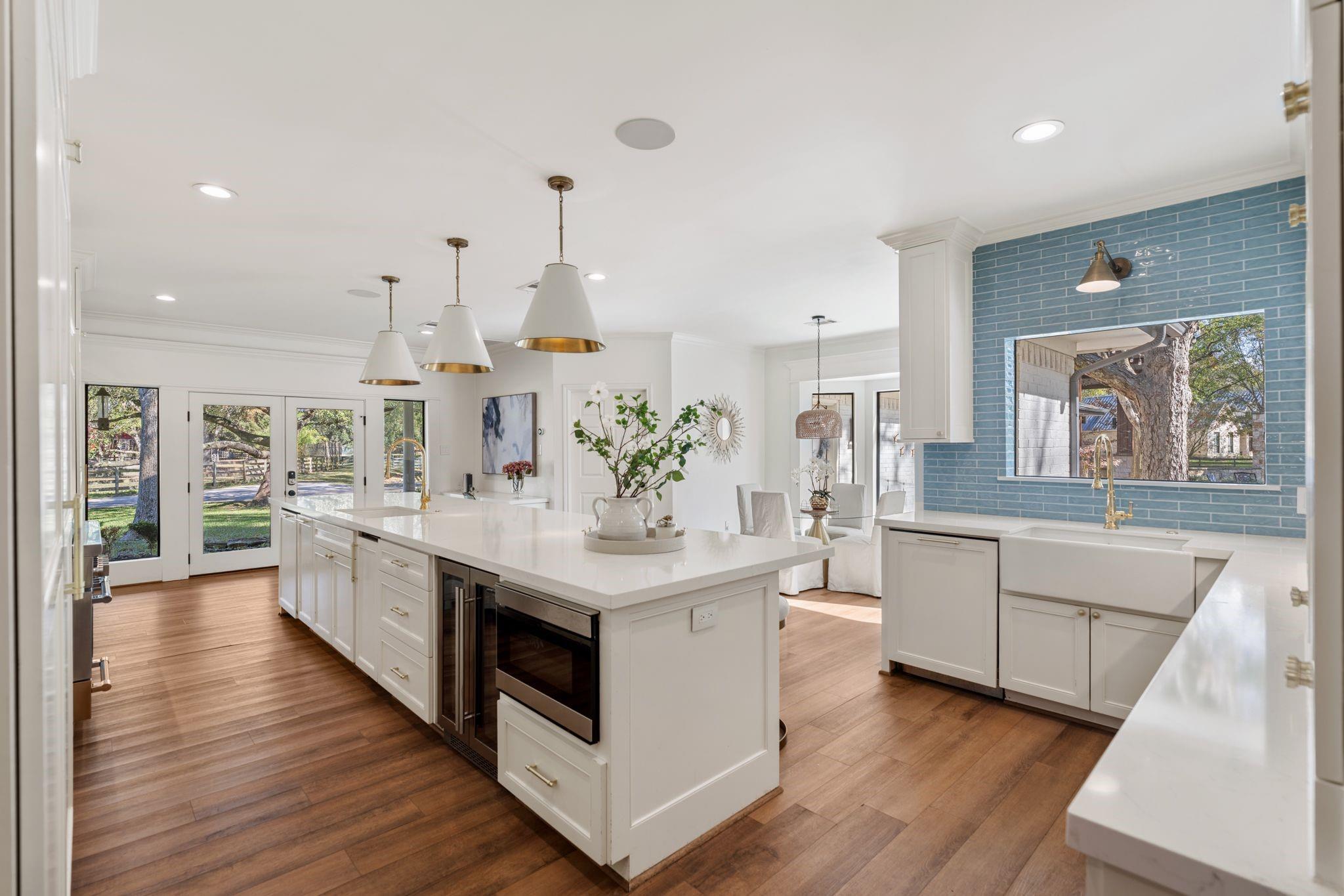 3113 N Saddlebrook Lane