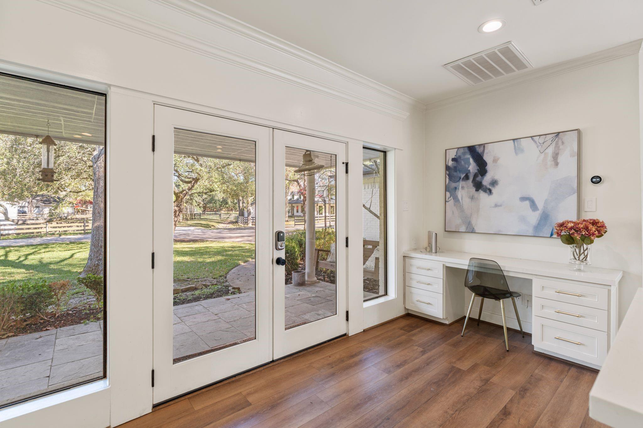 3113 N Saddlebrook Lane