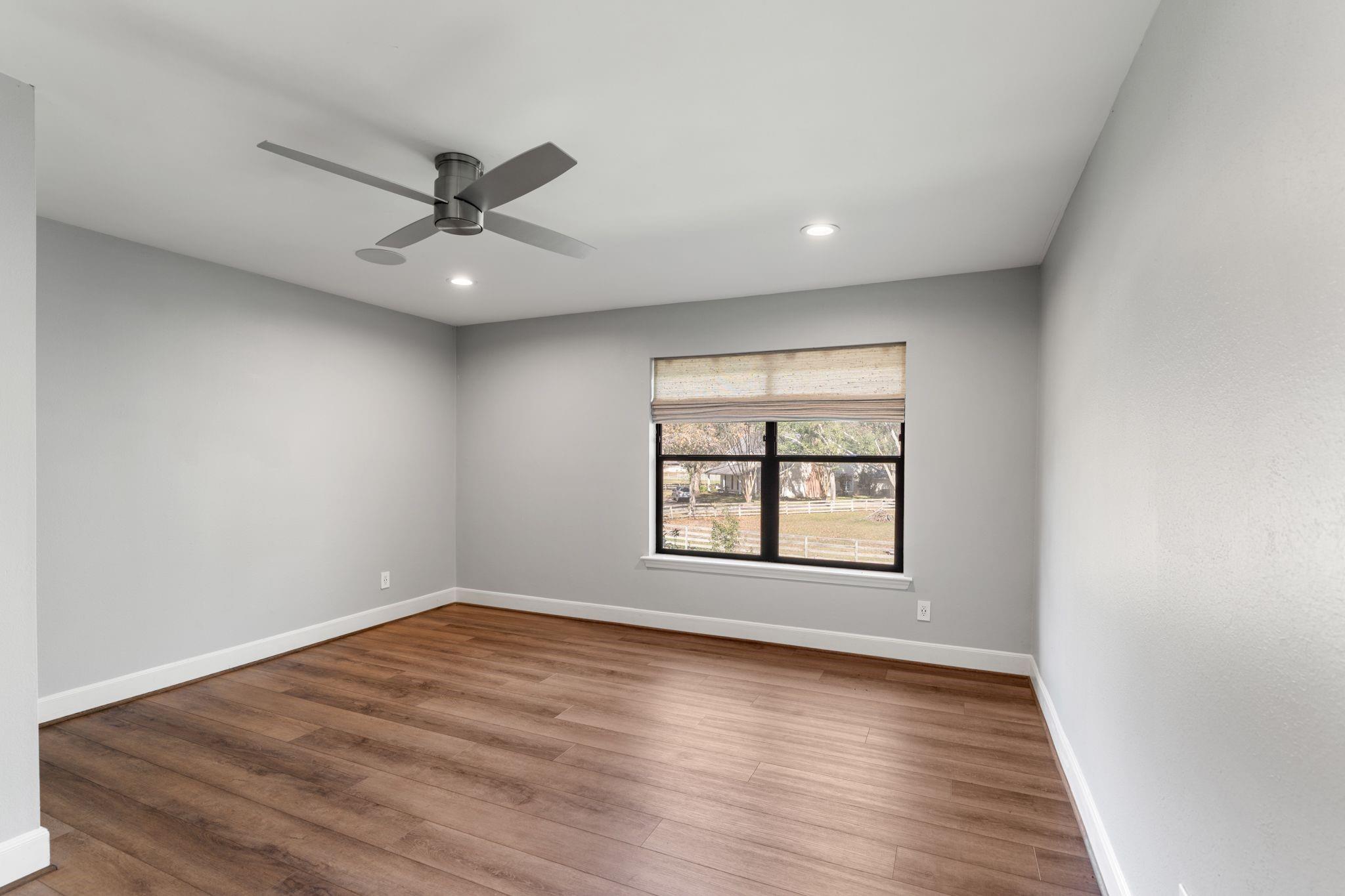 3113 N Saddlebrook Lane