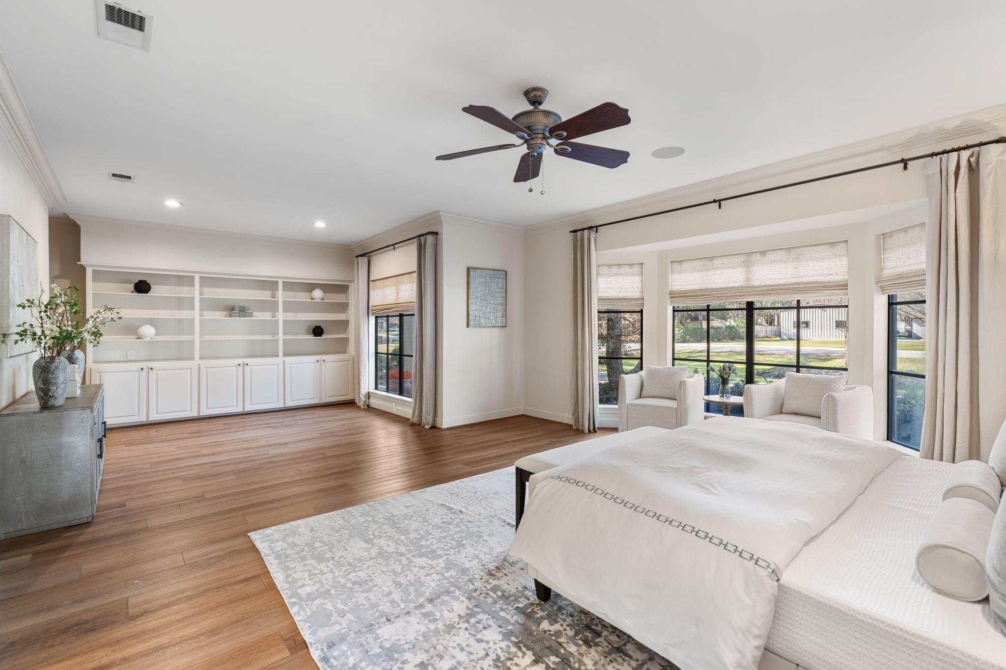3113 N Saddlebrook Lane