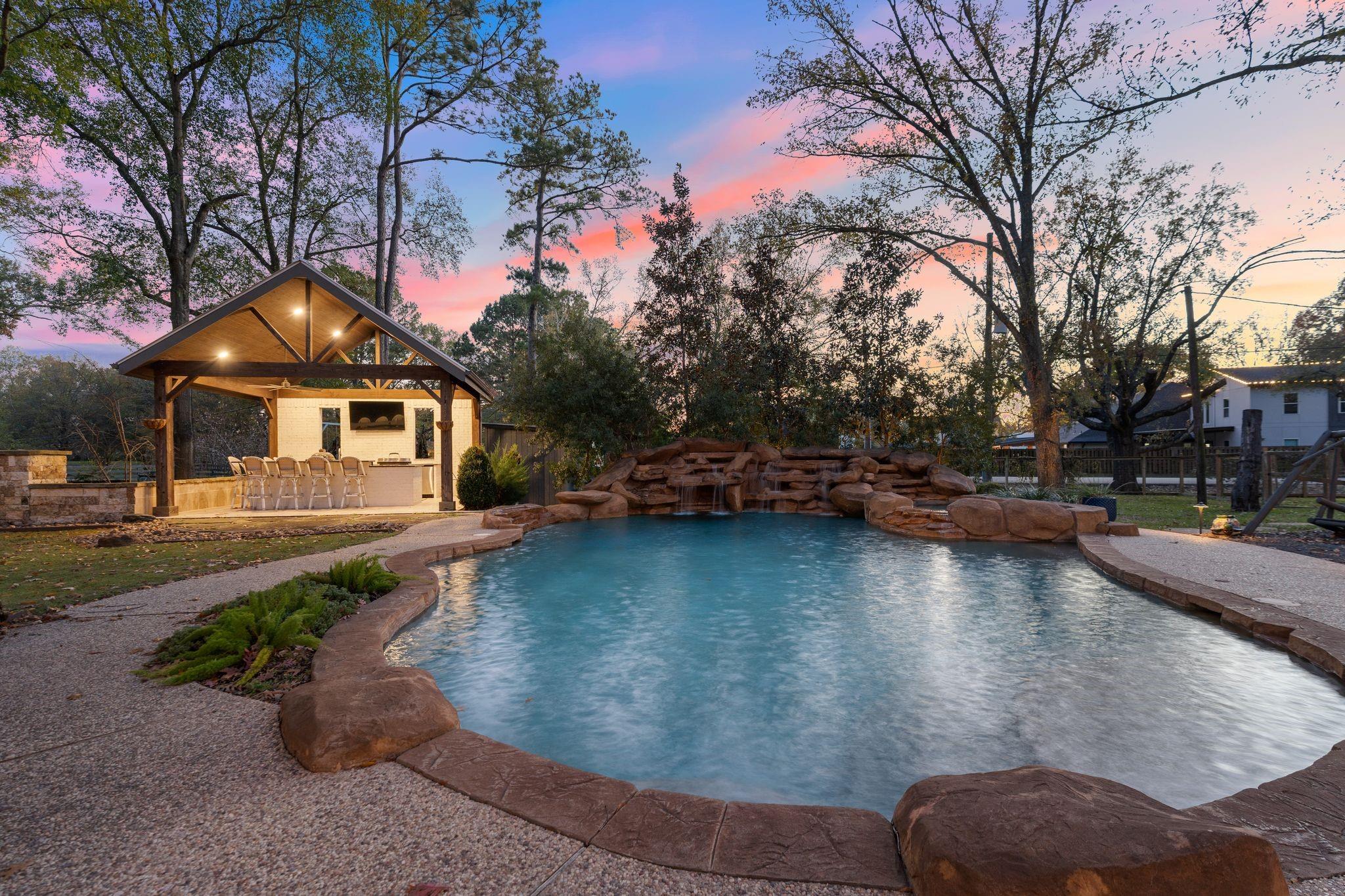 3113 N Saddlebrook Lane
