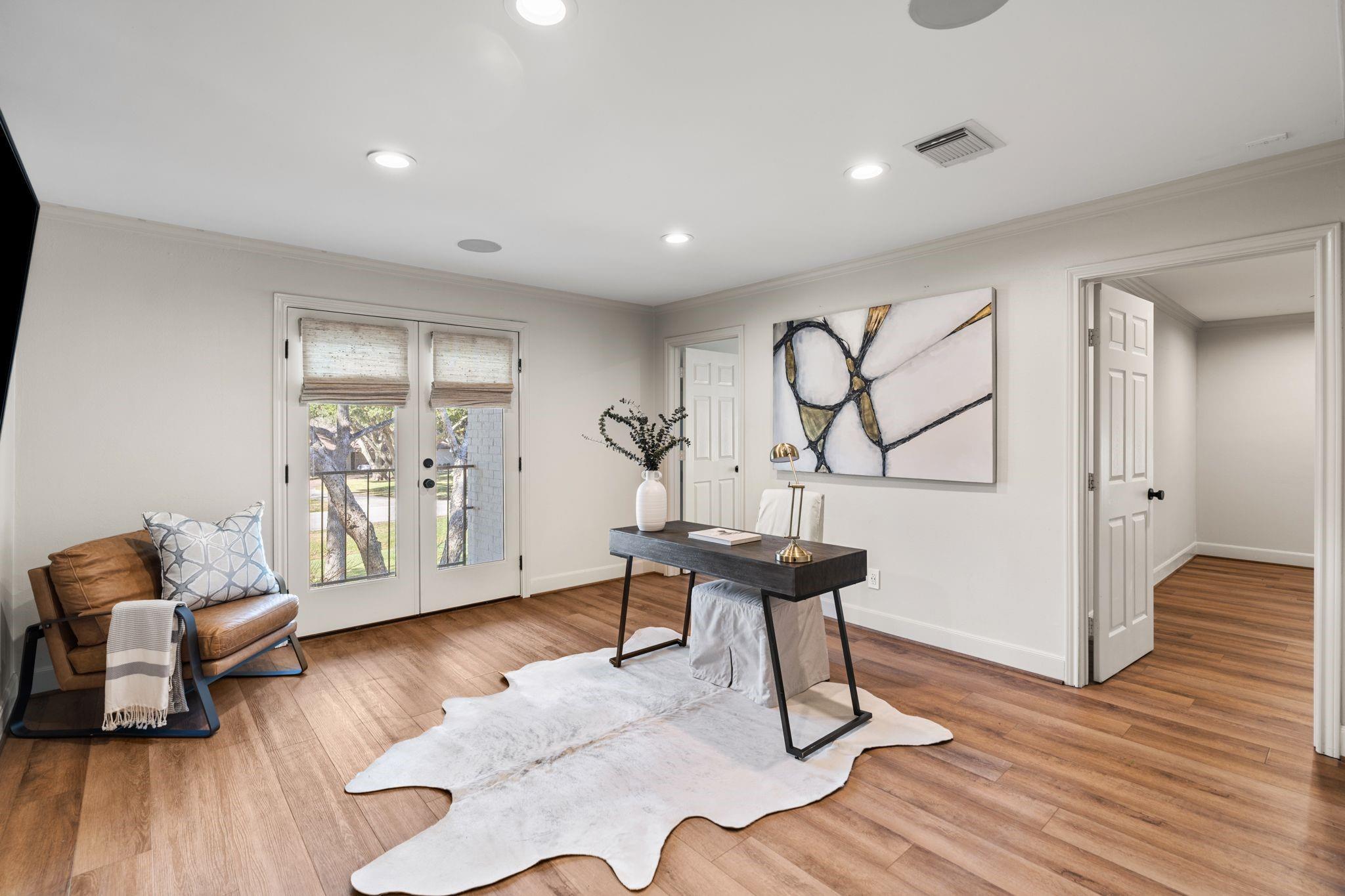 3113 N Saddlebrook Lane