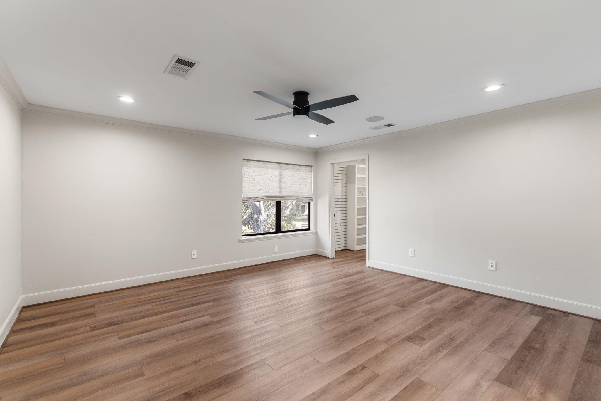 3113 N Saddlebrook Lane