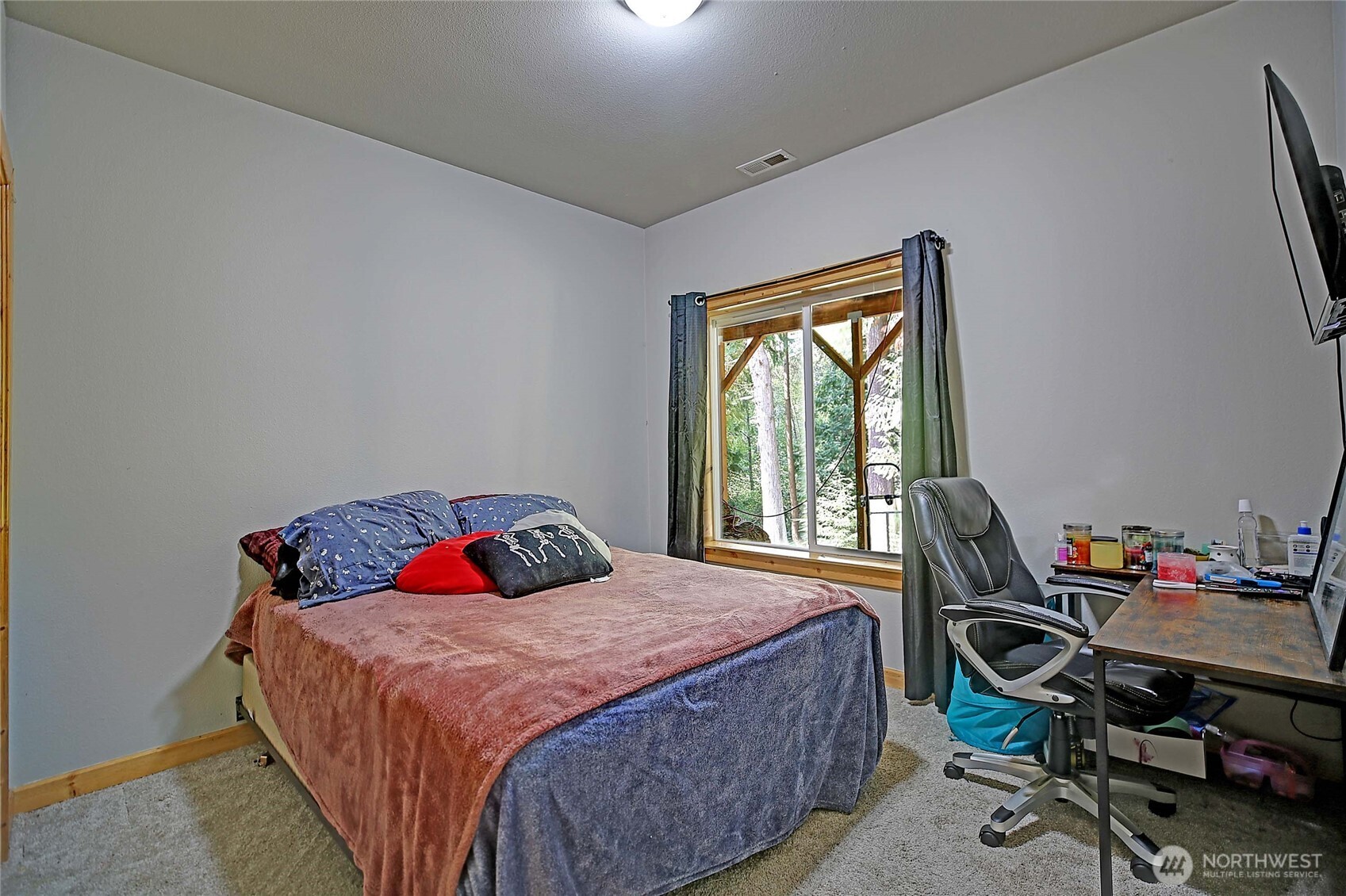 435 NW Camano Drive