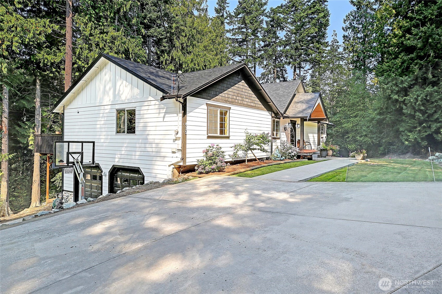 435 NW Camano Drive