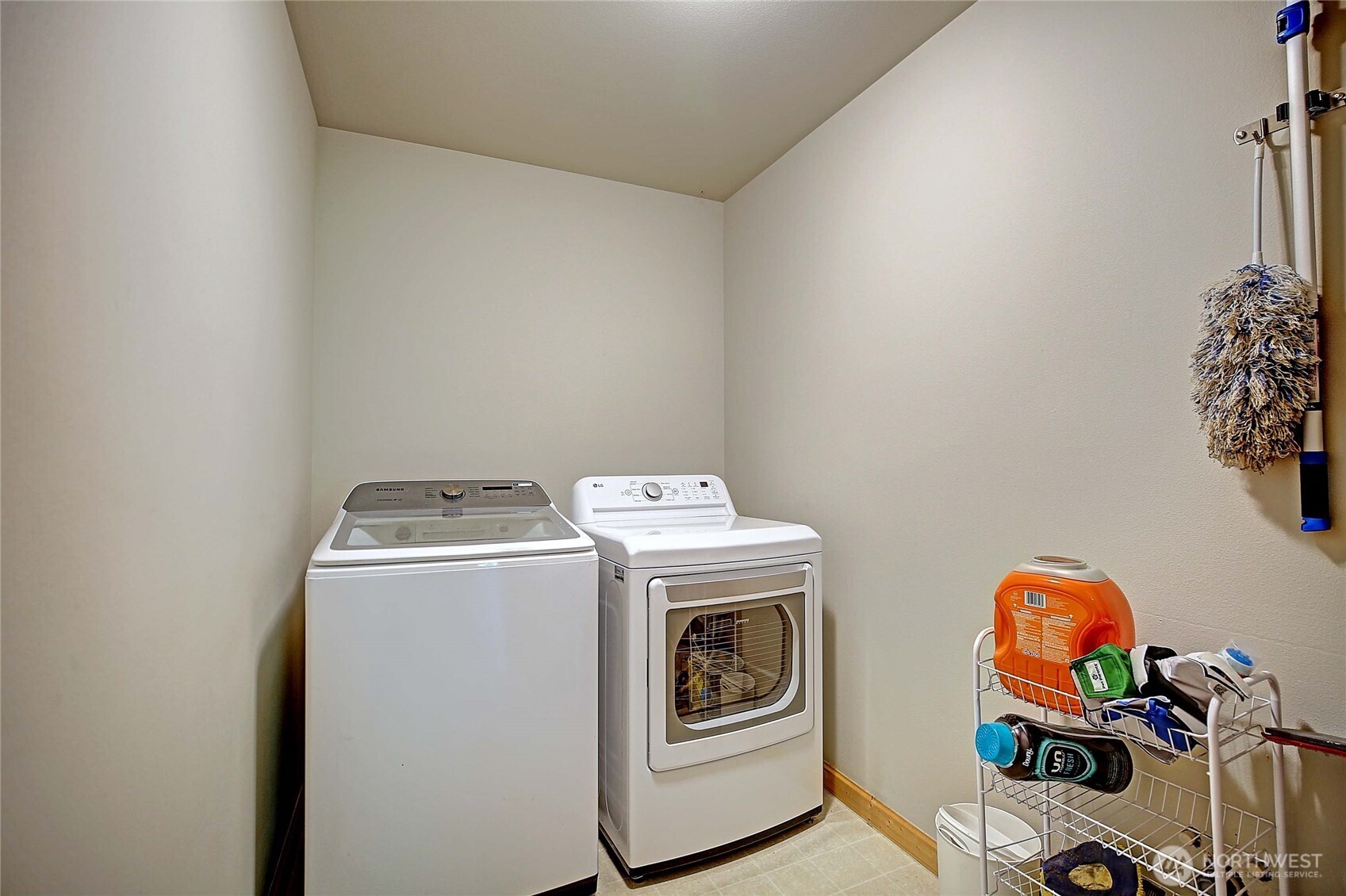 435 NW Camano Drive