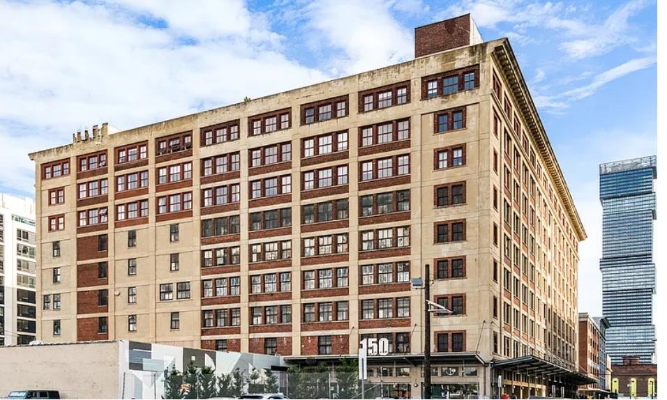 150 BAY ST Unit: 721
