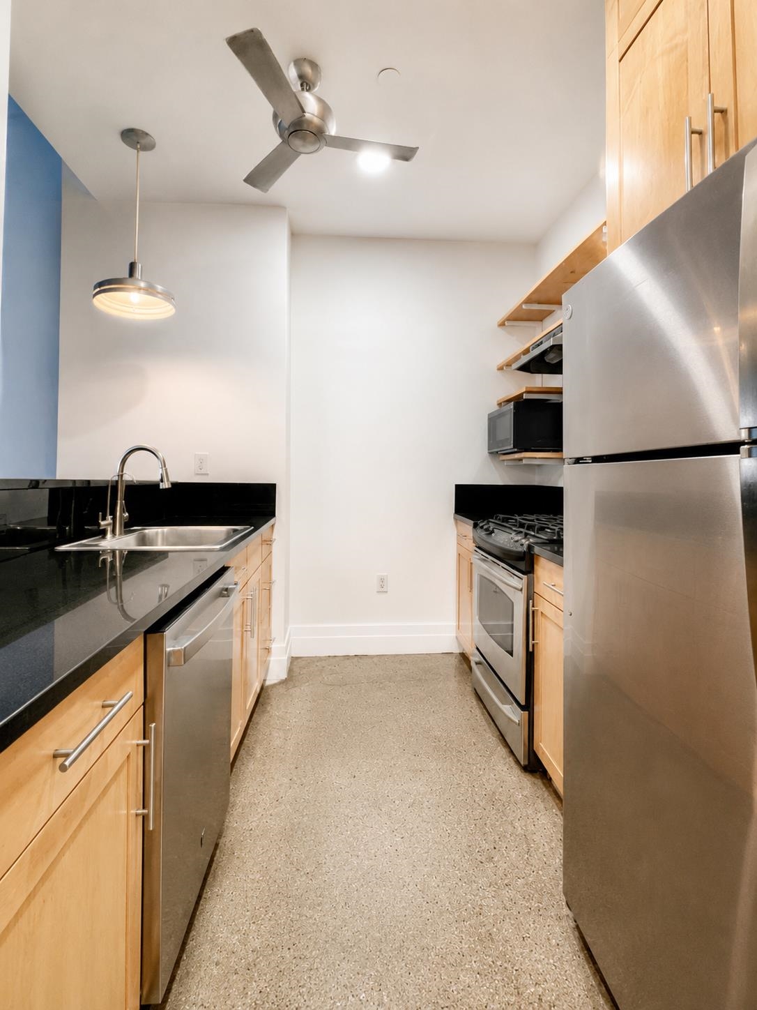 150 BAY ST Unit: 719