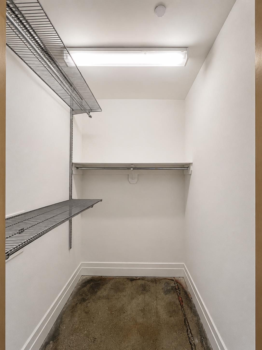 150 BAY ST Unit: 820