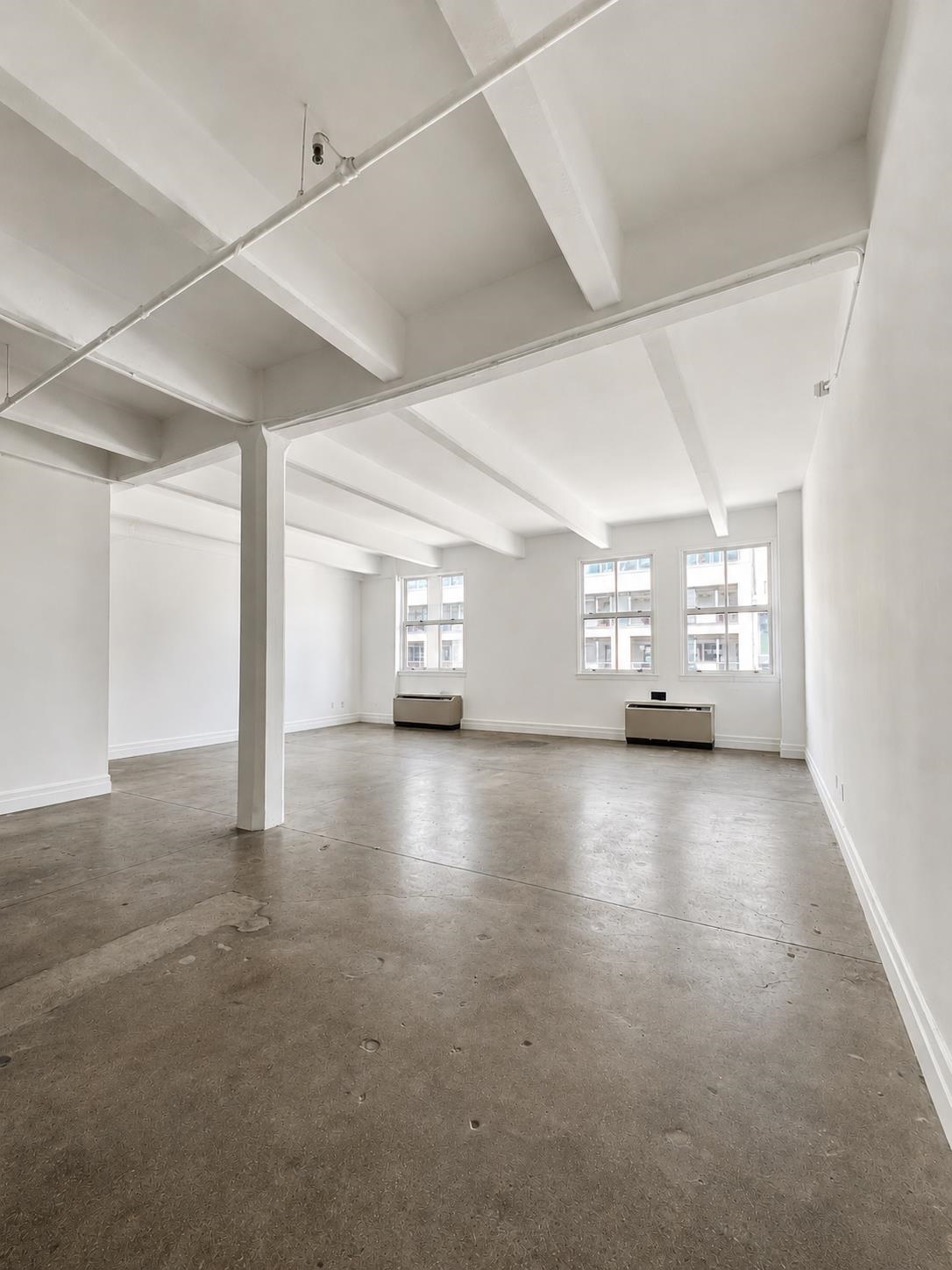 150 BAY ST Unit: 820