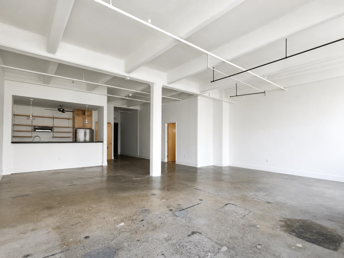 150 BAY ST Unit: 820