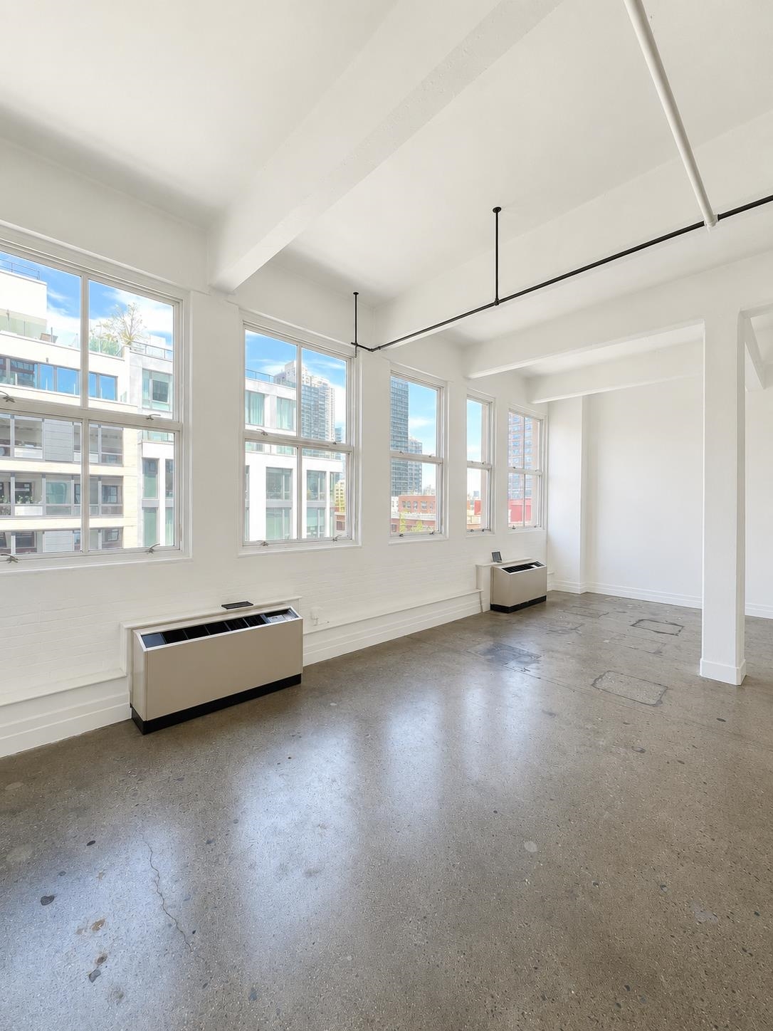 150 BAY ST Unit: 820