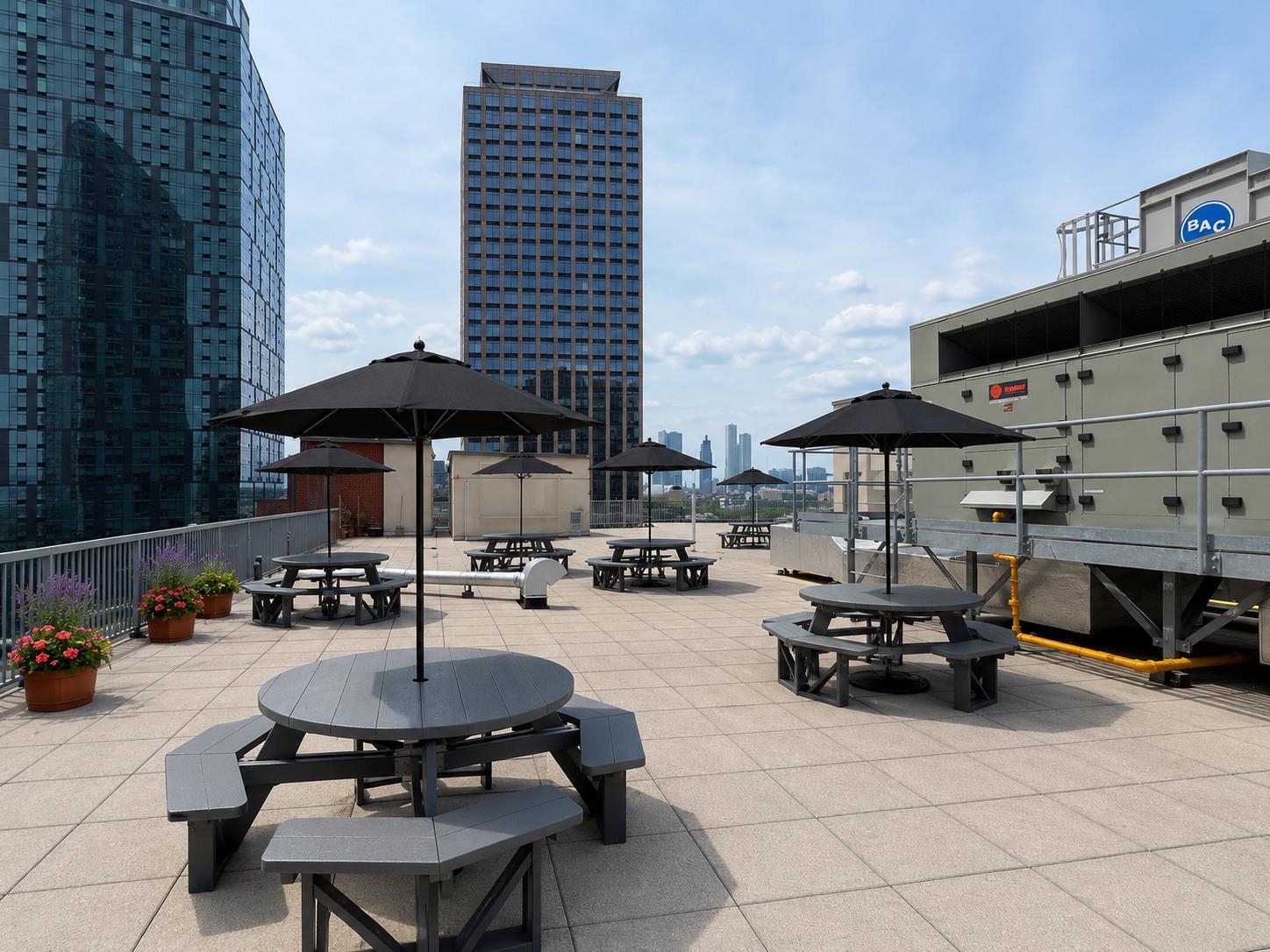 150 BAY ST Unit: 824