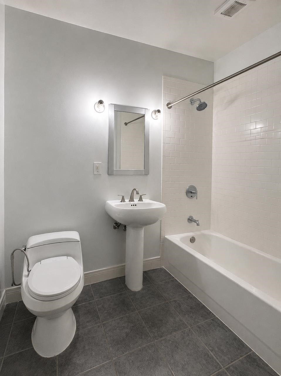 150 BAY ST Unit: 813