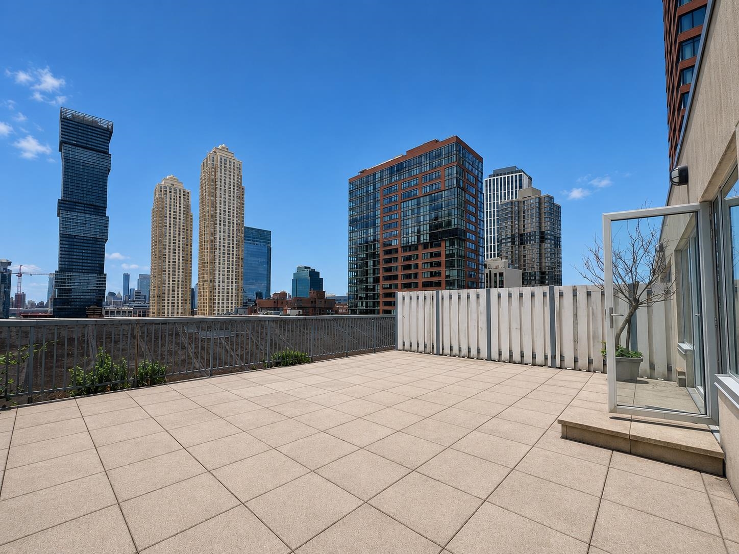 150 BAY ST Unit: PH11