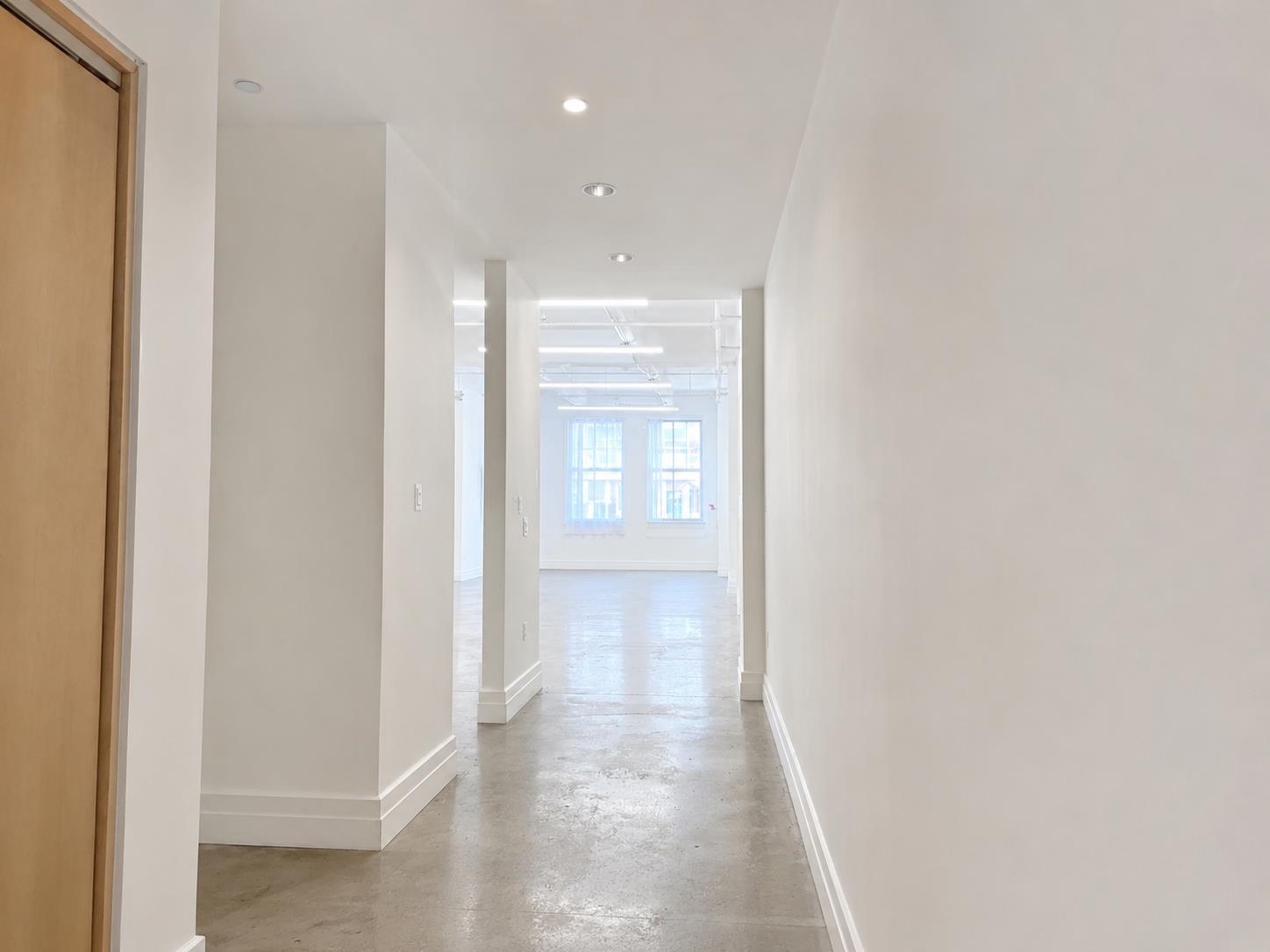 150 BAY ST Unit: 821