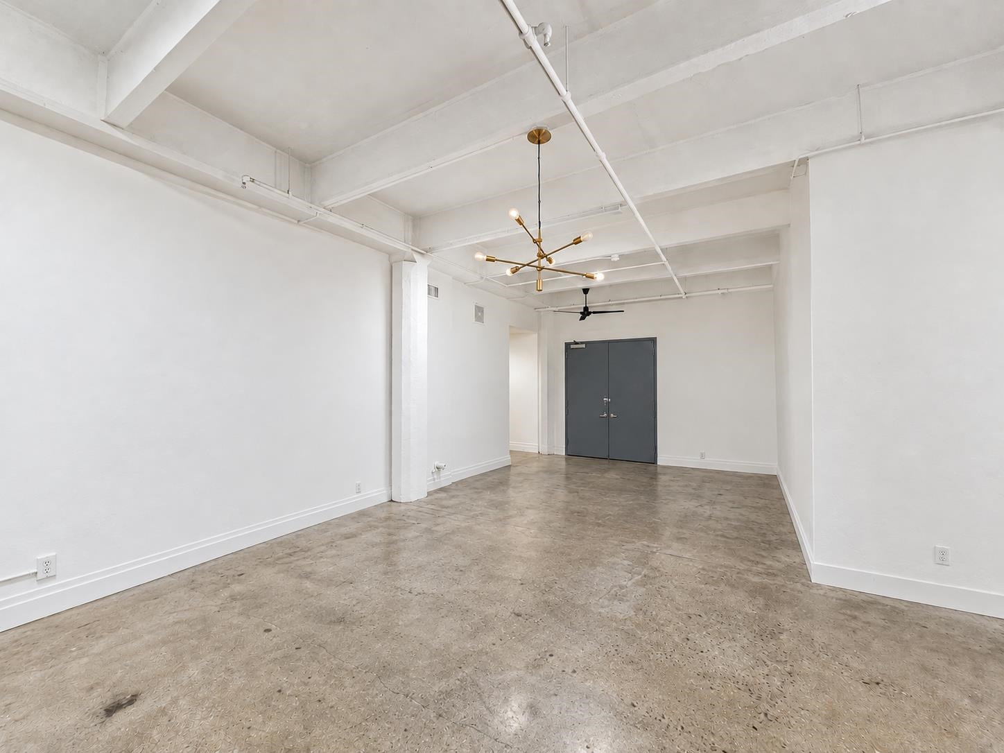 150 BAY ST Unit: 821